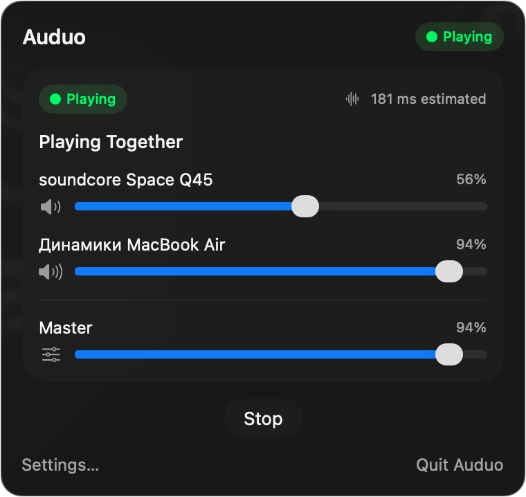 Auduo popoveri soundcore Space Q45 va MacBook Air karnaylarida ijro etmoqda, har bir chiqishning oʻz ovoz slayderi bor